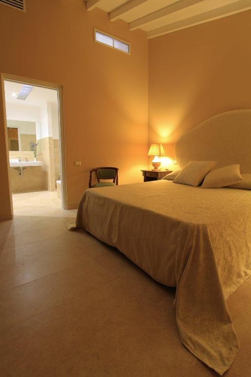 Country Resort Capo Nieddu Santa Caterina Di Pittinuri  Room photo