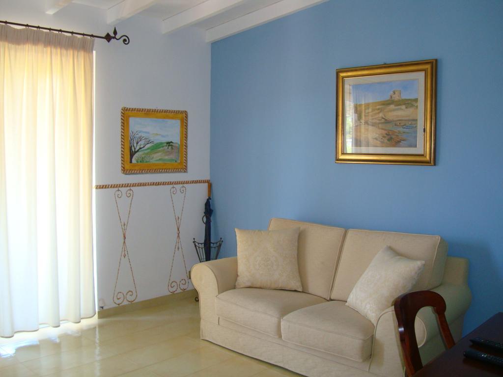 Country Resort Capo Nieddu Santa Caterina Di Pittinuri  Room photo