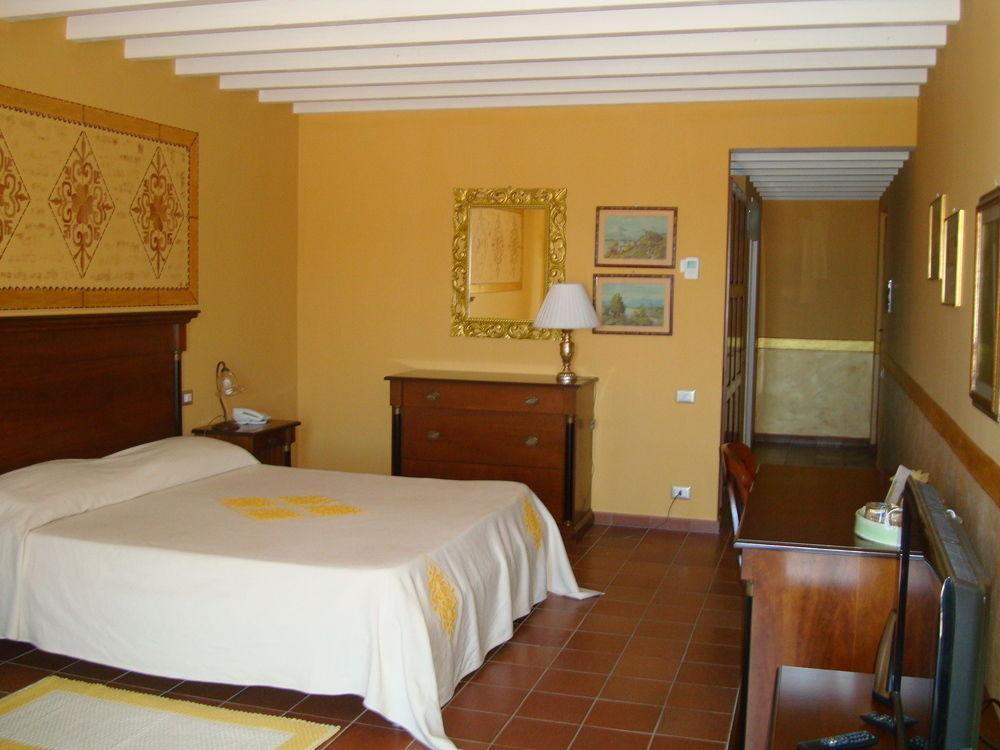 Country Resort Capo Nieddu Santa Caterina Di Pittinuri  Exterior photo