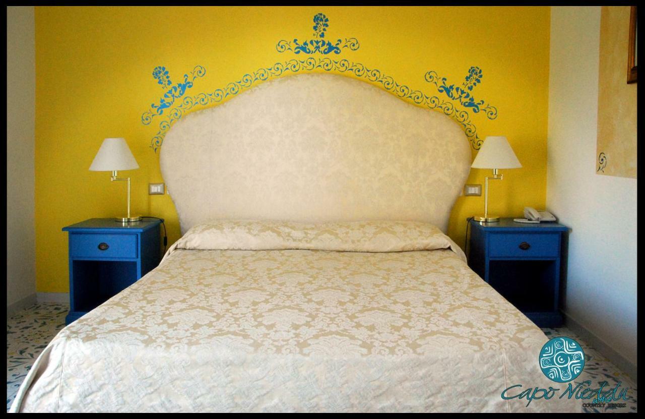 Country Resort Capo Nieddu Santa Caterina Di Pittinuri  Exterior photo