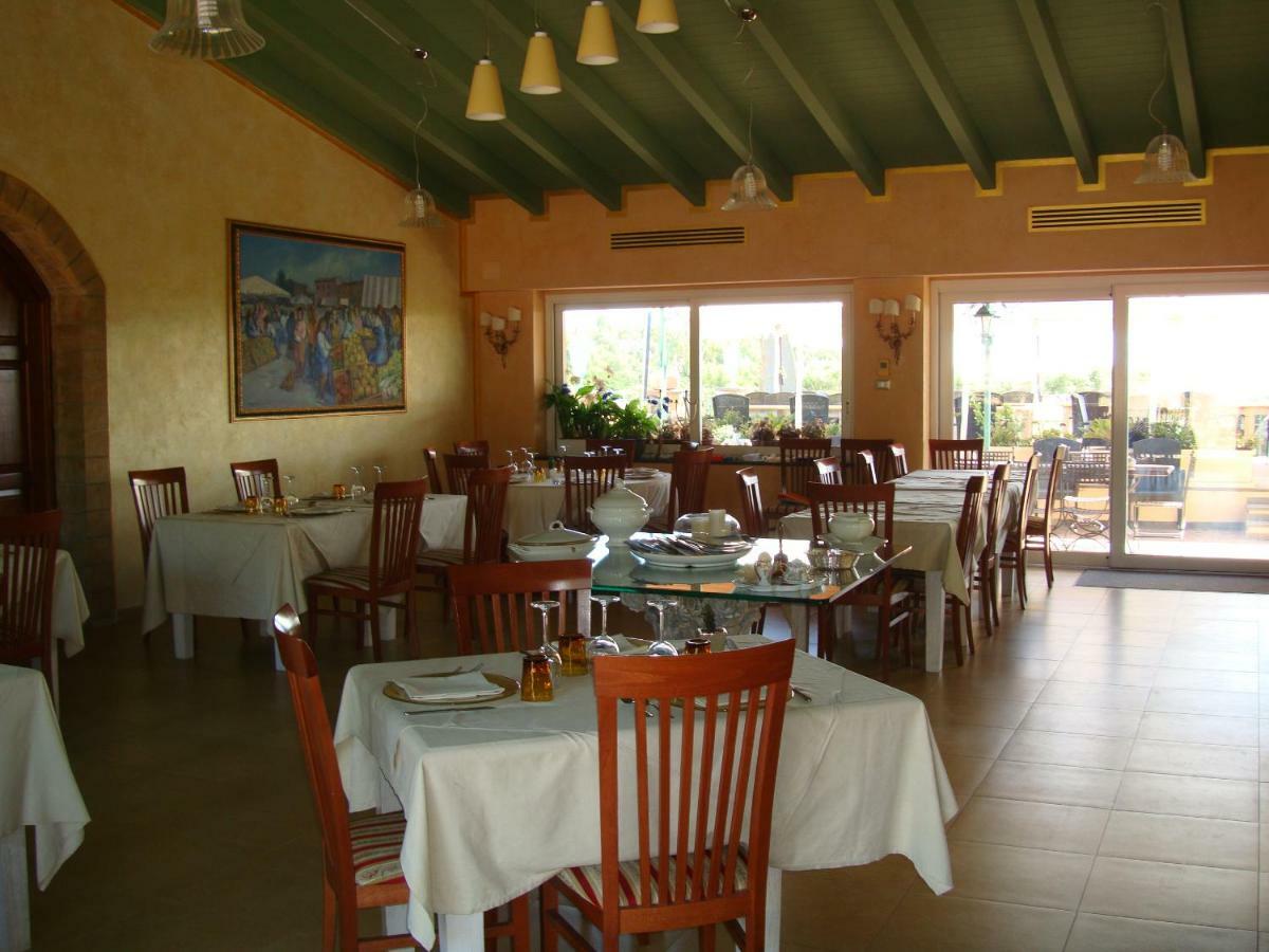 Country Resort Capo Nieddu Santa Caterina Di Pittinuri  Exterior photo