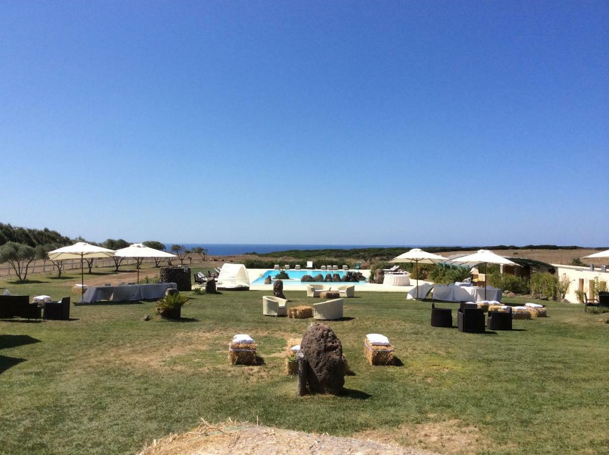 Country Resort Capo Nieddu Santa Caterina Di Pittinuri  Exterior photo